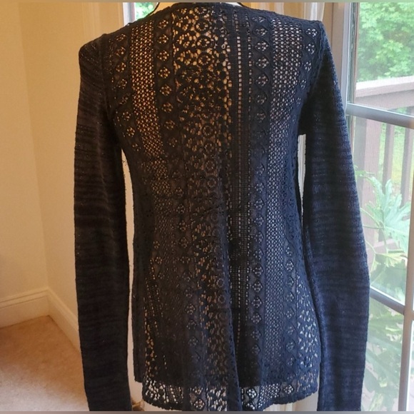 Hollister Sweater M - Picture 2 of 6